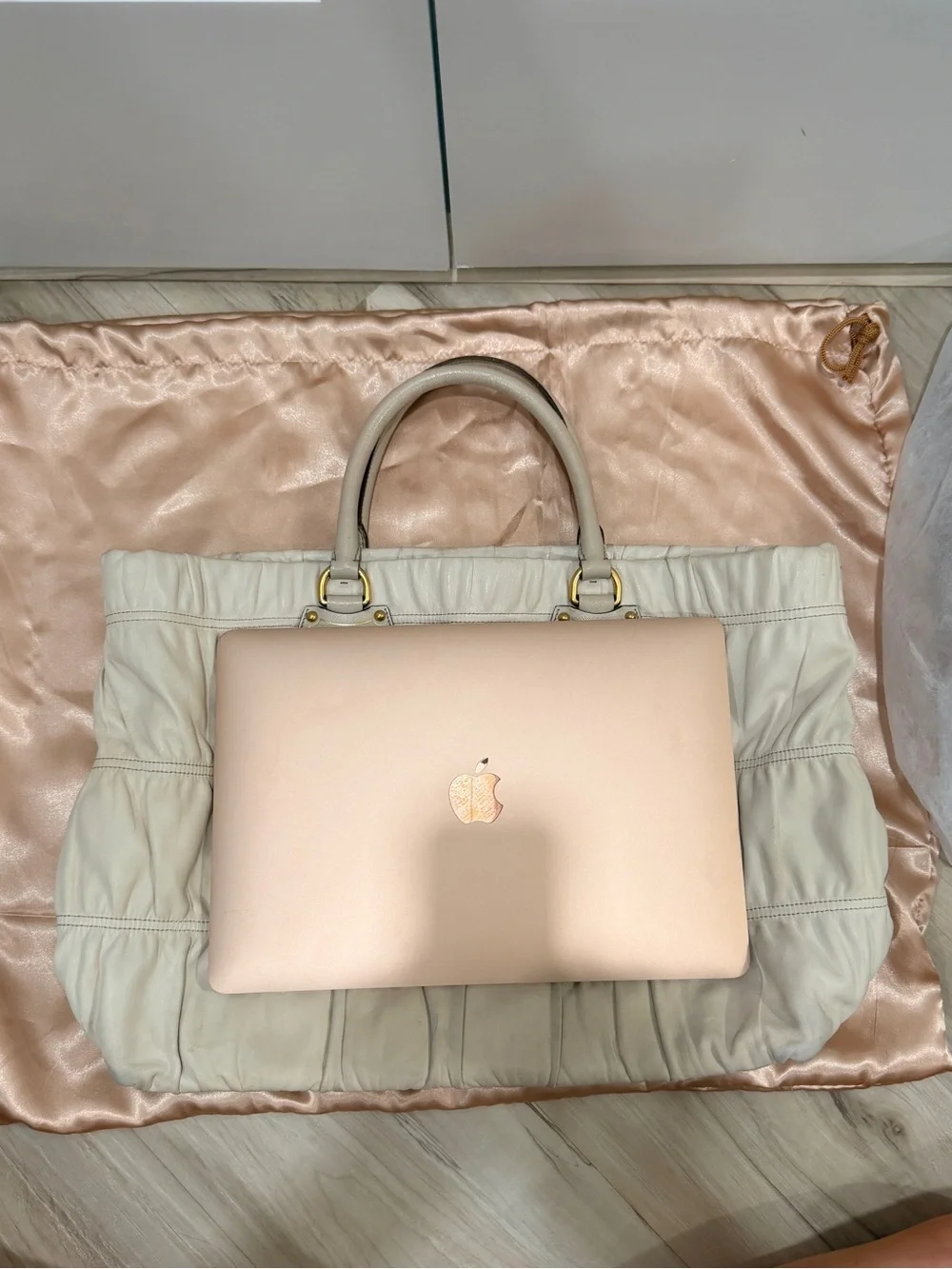 PRADA Gaufre Tote Bag Beige Lambskin Leather | Gold Hardware | VERY GOOD ❣️ - Picture 7 of 17